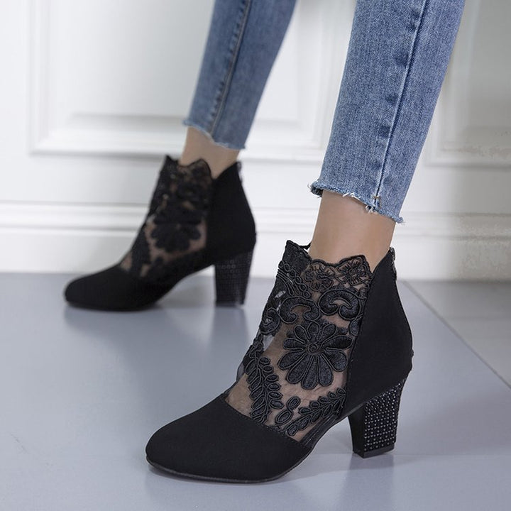 Size 10.5 Women's Black Lace Embroidered Ankle Boots